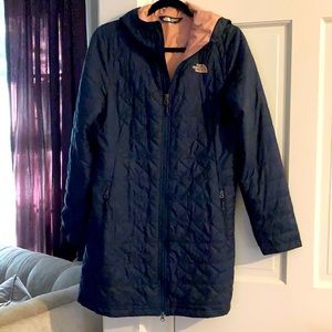 Blue North face sz Med 3/4 length coat
